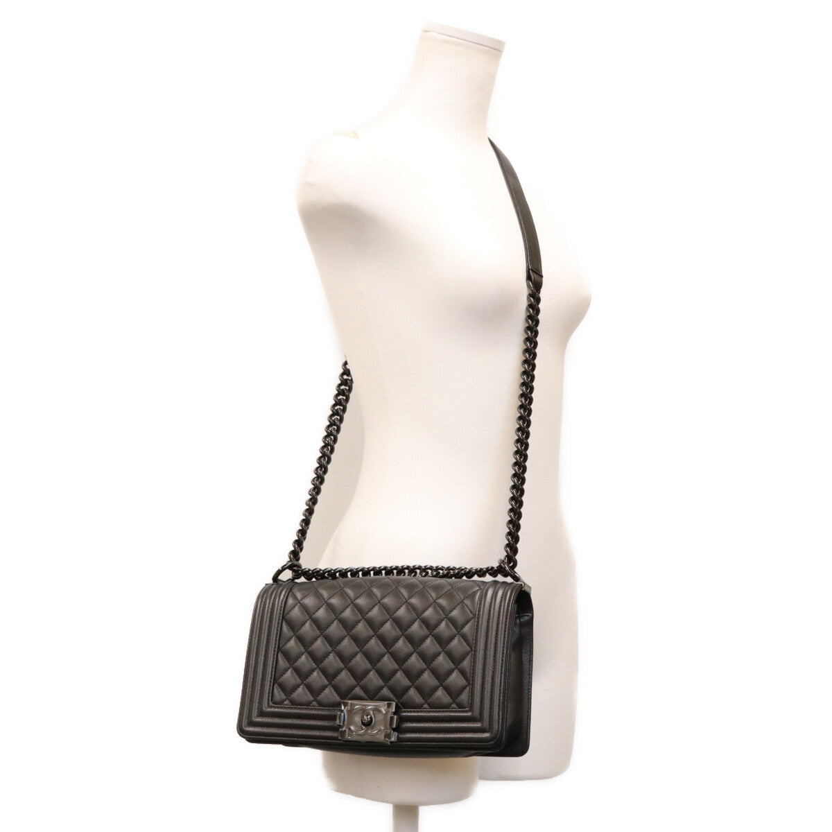 CHANEL シャネル 24番 A67086 黒 キャビア ソーブラック金具 ボーイシャネル25 ミディアム バッグ ショルダーバッグ
