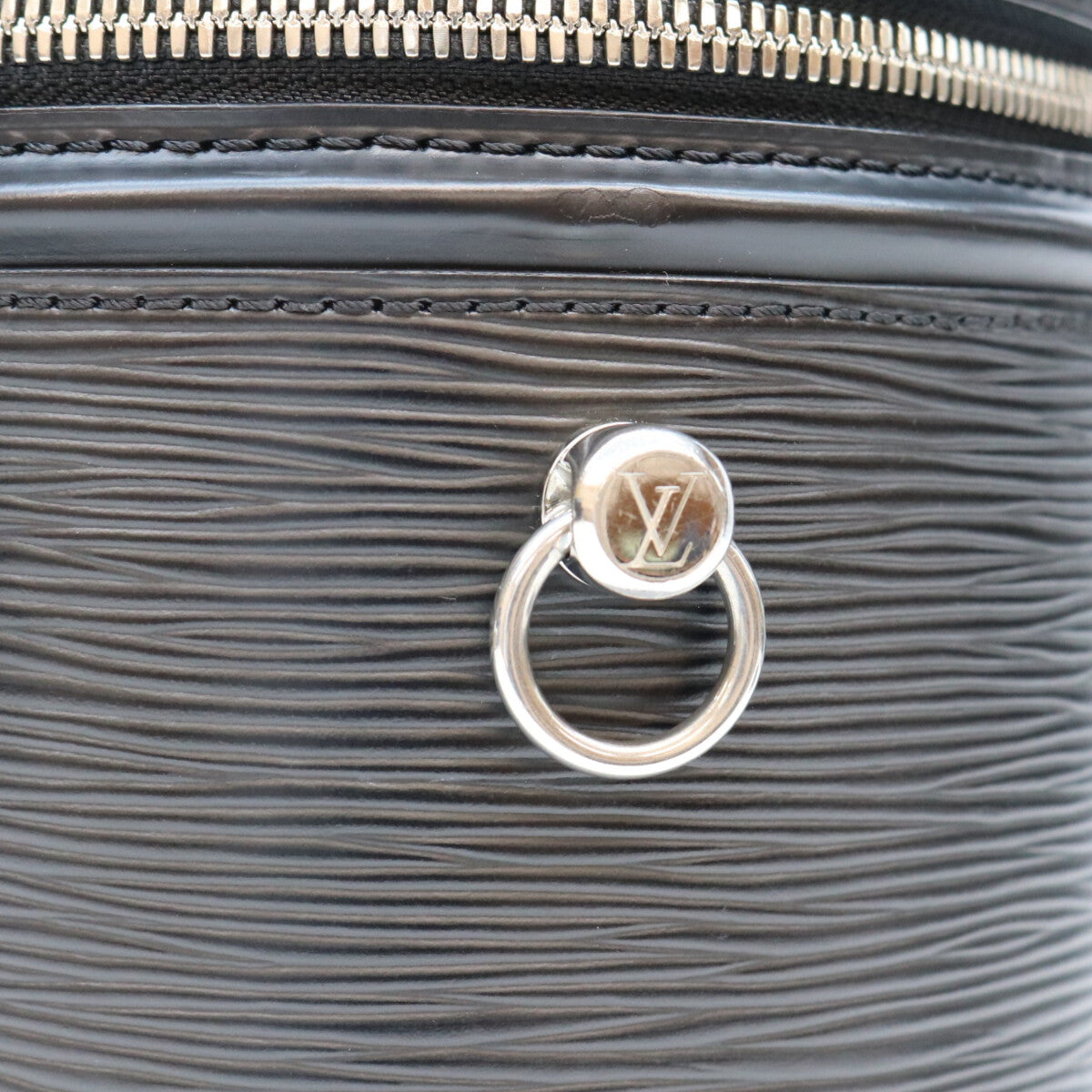 LOUIS VUITTON ルイヴィトン M52226 エピ ノワール カンヌ ショルダーバッグ ショルダーバッグ