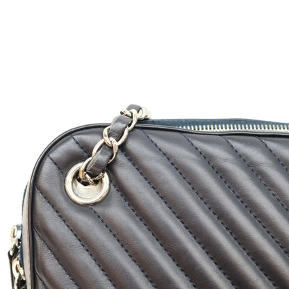 CHANEL シャネル 26番 黒×ネイビー ラム Vステッチ シェブロン×マトラッセ カメラケースショルダーバッグ ショルダーバッグ