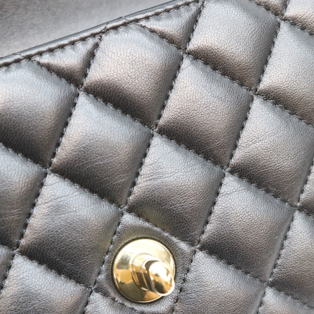 CHANEL シャネル AS2431 黒 ラム G金具 トップハンドル ミニマトラッセ20 ショルダーバッグ ショルダーバッグ