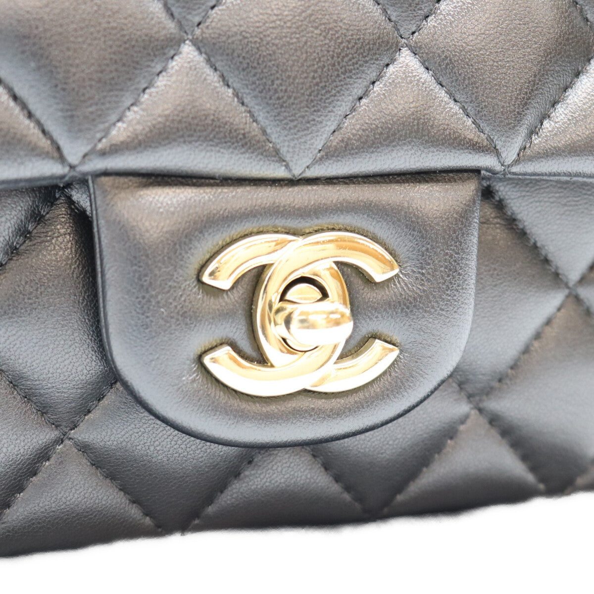 CHANEL シャネル AS2431 黒 ラム G金具 トップハンドル ミニマトラッセ20 ショルダーバッグ ショルダーバッグ