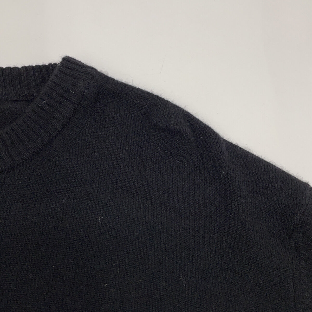 黑色羊毛正面徽标针织羊绒上衣 XL 男士