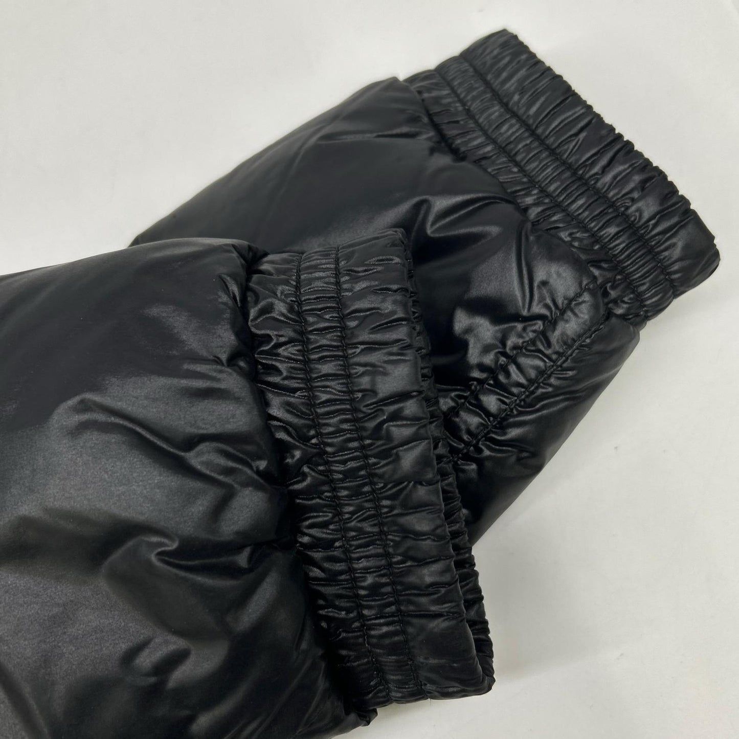 MONCLER モンクレール K2 ブラック フロントロゴ ダウンジャケット　 ジャケット