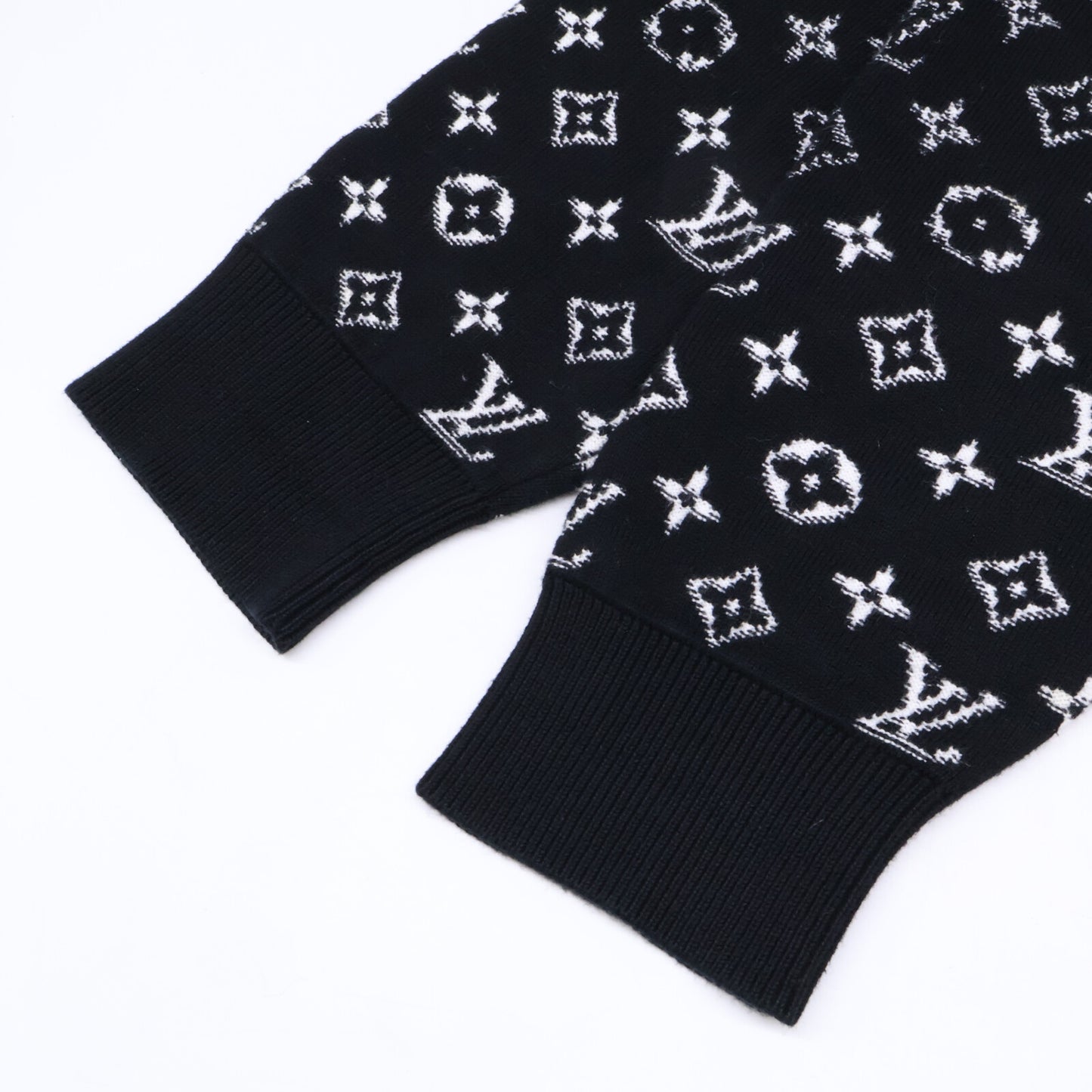 LOUIS VUITTON ルイヴィトン 国内正規代理店 22年 HKN44W グラディエントモノグラム クルーネック ニットセーター トップス