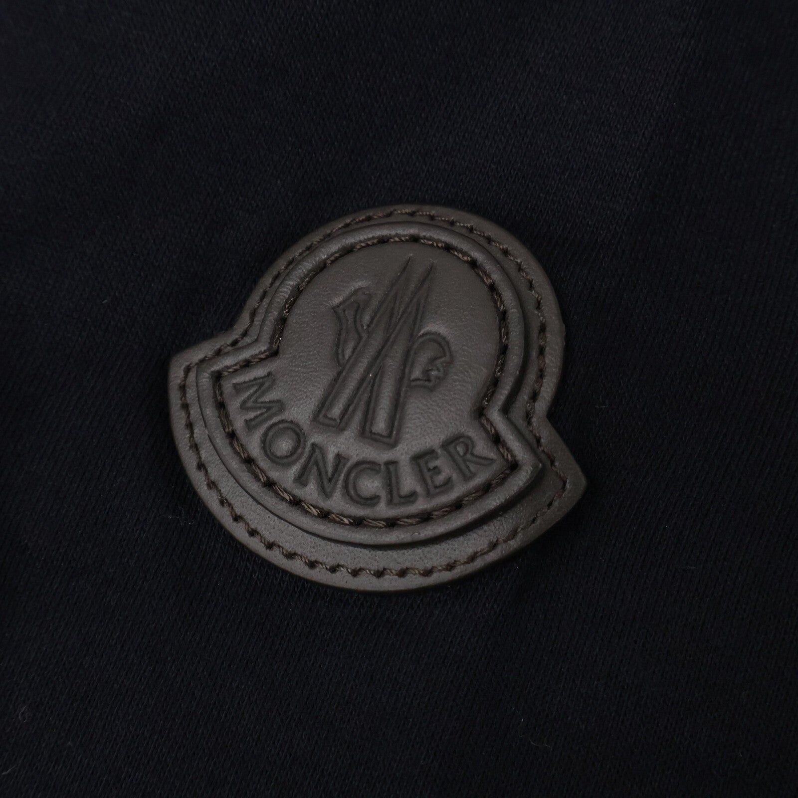 MONCLER モンクレール 【新品/25年製】L10918G00025 FELPA CON ZIP ハーフジップ スウェットシャツ トップス