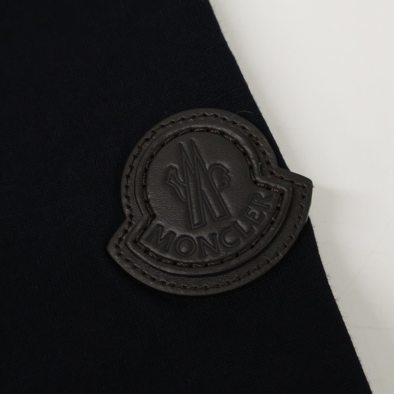 MONCLER モンクレール 【新品/25年製】L10918G00025 FELPA CON ZIP ハーフジップ スウェットシャツ トップス