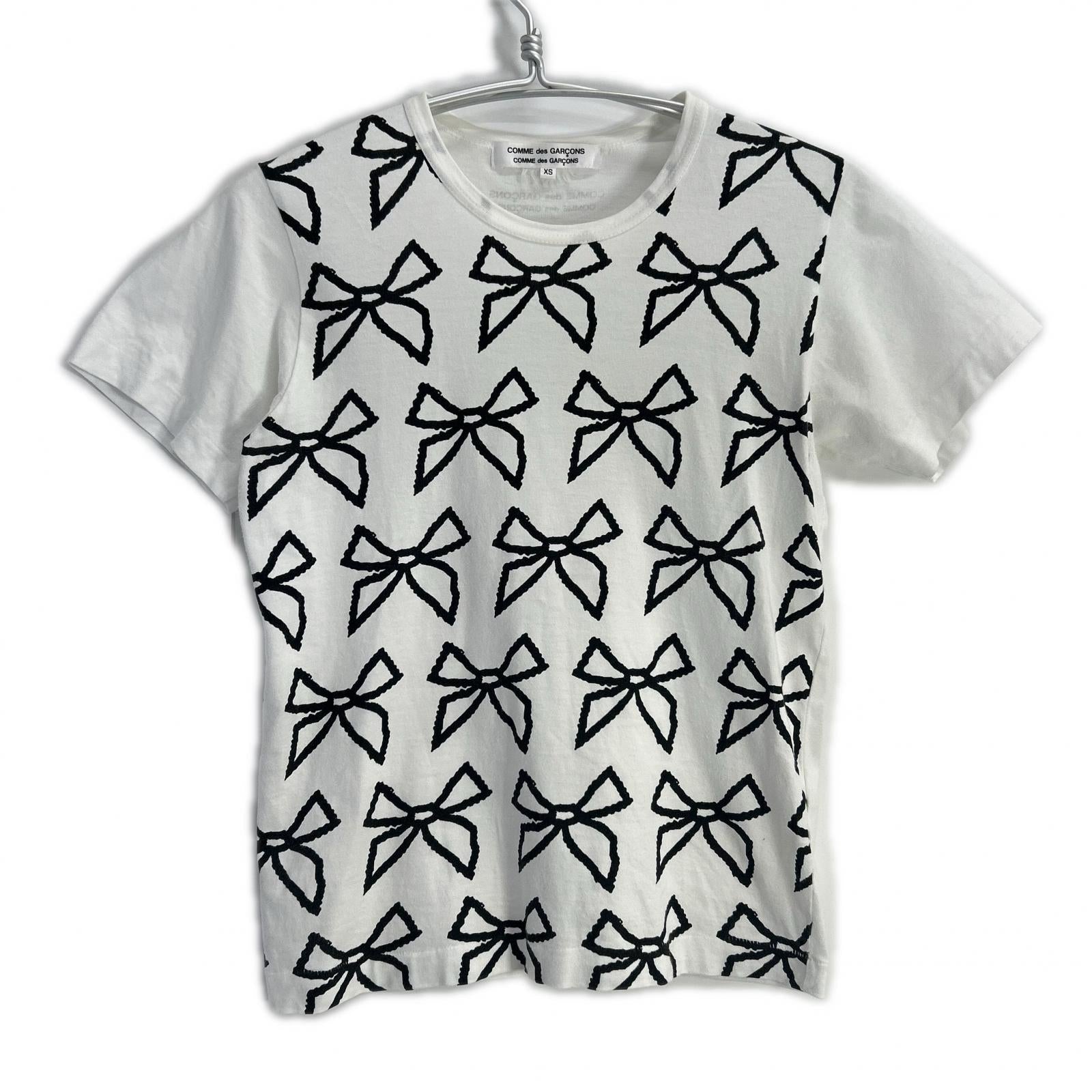 COMMEdesGARCONS COMMEdesGARCONS コムデギャルソンコムデギャルソン（コムコム） ホワイト リボン柄 Tシャツ トップス