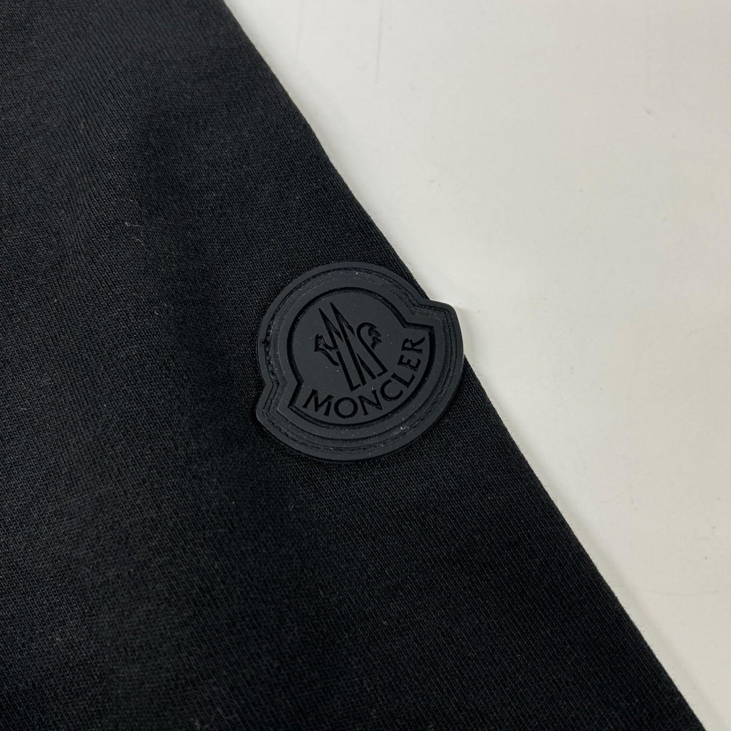 MONCLER モンクレール 22年 maglia girocollo マットブラックコレクション ロゴスウェット トップス