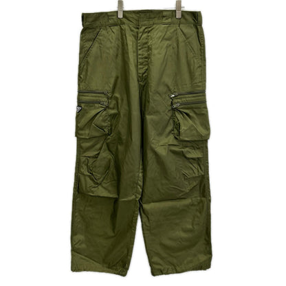 PRADA プラダ 23年 SPH392 RE NYLON カーキ 三角プレート カーゴパンツ ナイロン ボトムス