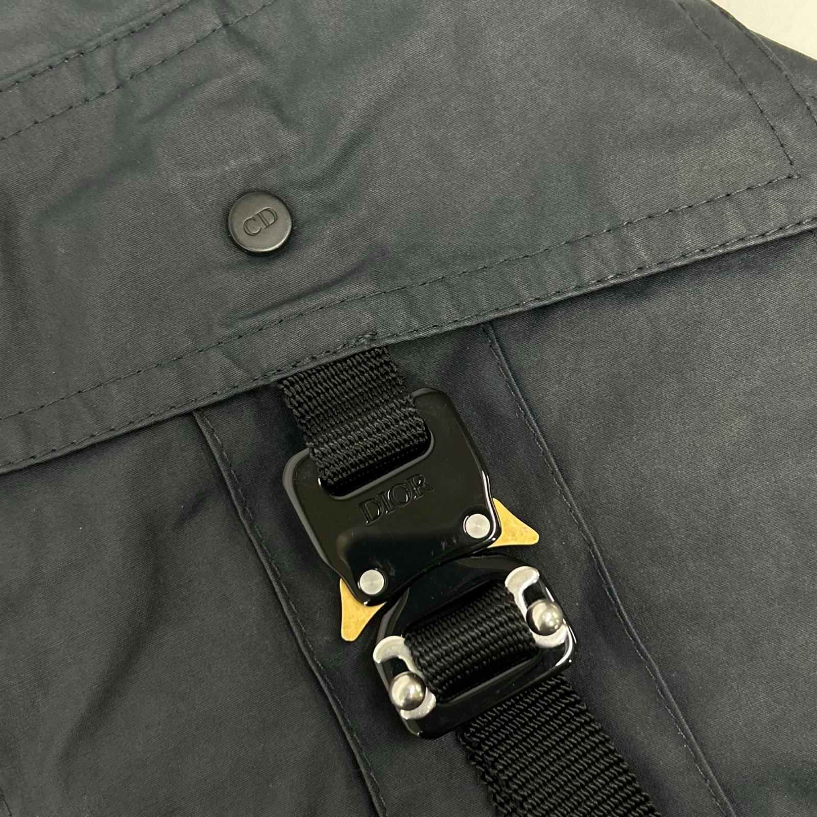 Dior HOMME ディオールオム 293C184A5573 ローラーコースター バックル カーゴ パンツ ニーパッチ ミリタリー コーティングコットン ボトムス