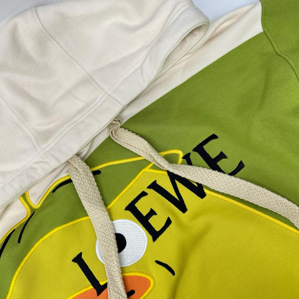LOEWE ロエベ ×スタジオジブリ オオトリさま フーディー S928Y25X02 トップス