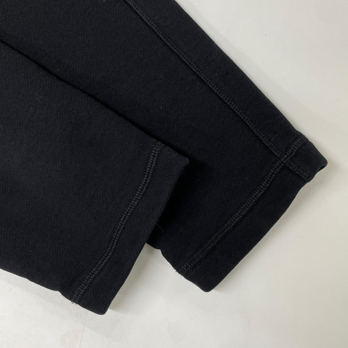 MONCLER モンクレール MAGLIA GIROCOLLO ブラック ロゴパッチ スウェット トップス
