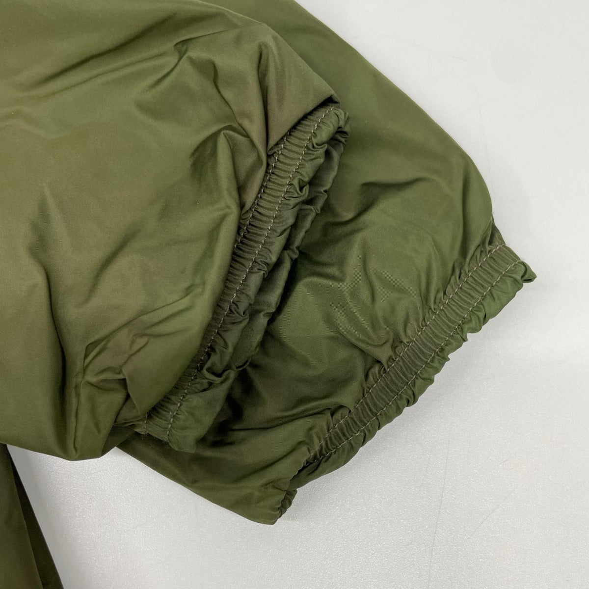 MONCLER モンクレール elea giubbotto カーキ ジップアップ ナイロンカーディガン トップス