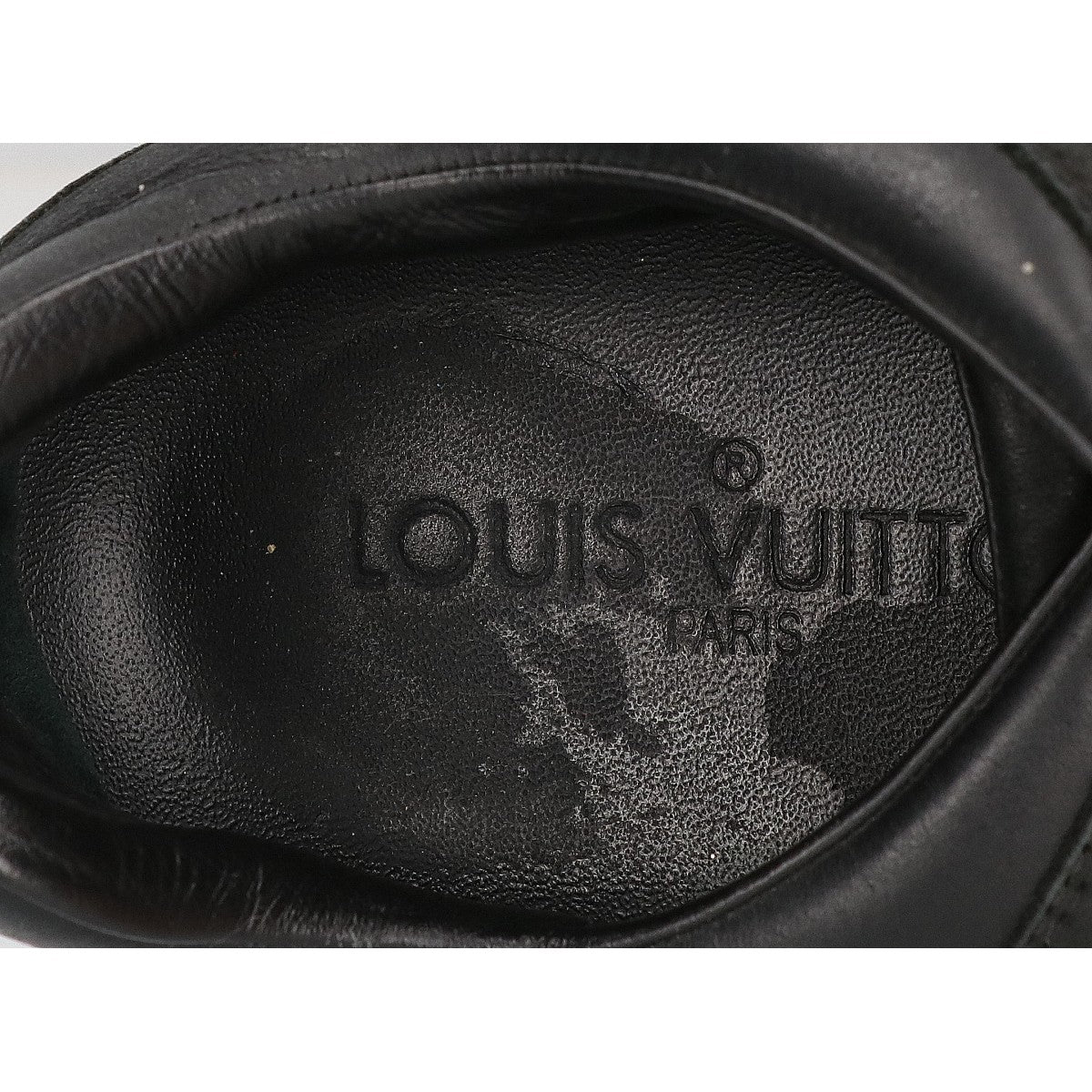 LOUIS VUITTON ルイヴィトン エンボスロゴ レザー ローカットスニーカー シューズ
