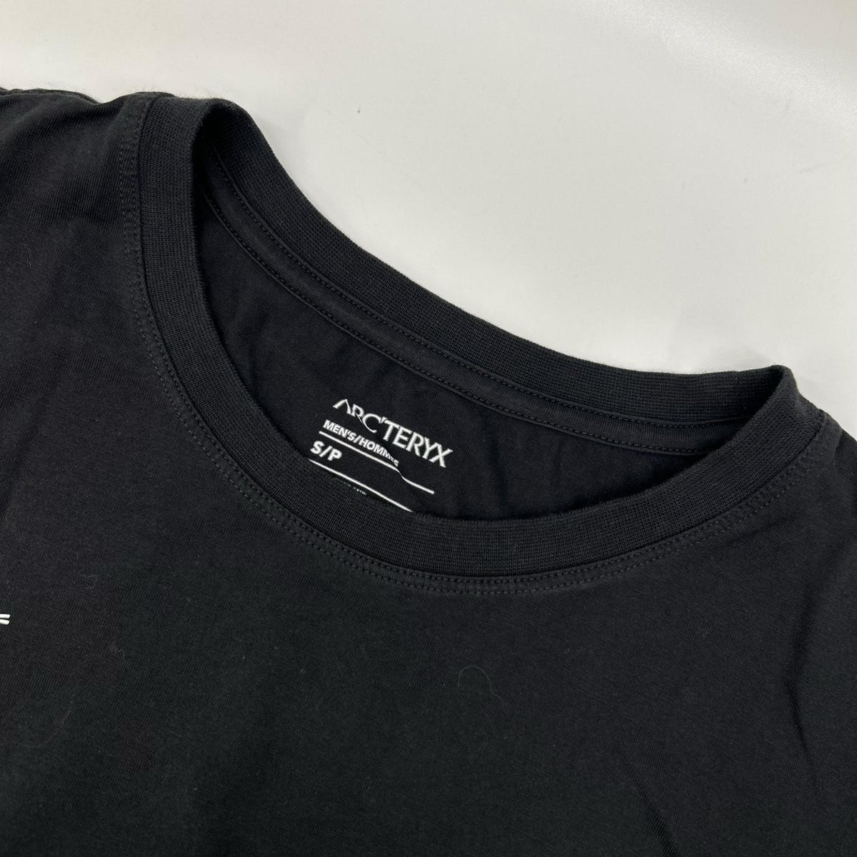 ARC'TERYX アークテリクス 30379 ブラック コットン スプリット SS Tシャツ トップス