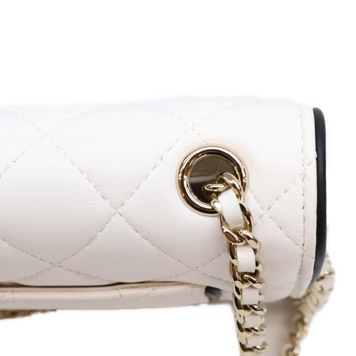 CHANEL シャネル 26SS AP4511 ホワイト×ブラック ラムスキン ゴールド金具 チェーンウォレット ショルダーバッグ