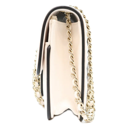 CHANEL シャネル 26SS AP4511 ホワイト×ブラック ラムスキン ゴールド金具 チェーンウォレット ショルダーバッグ