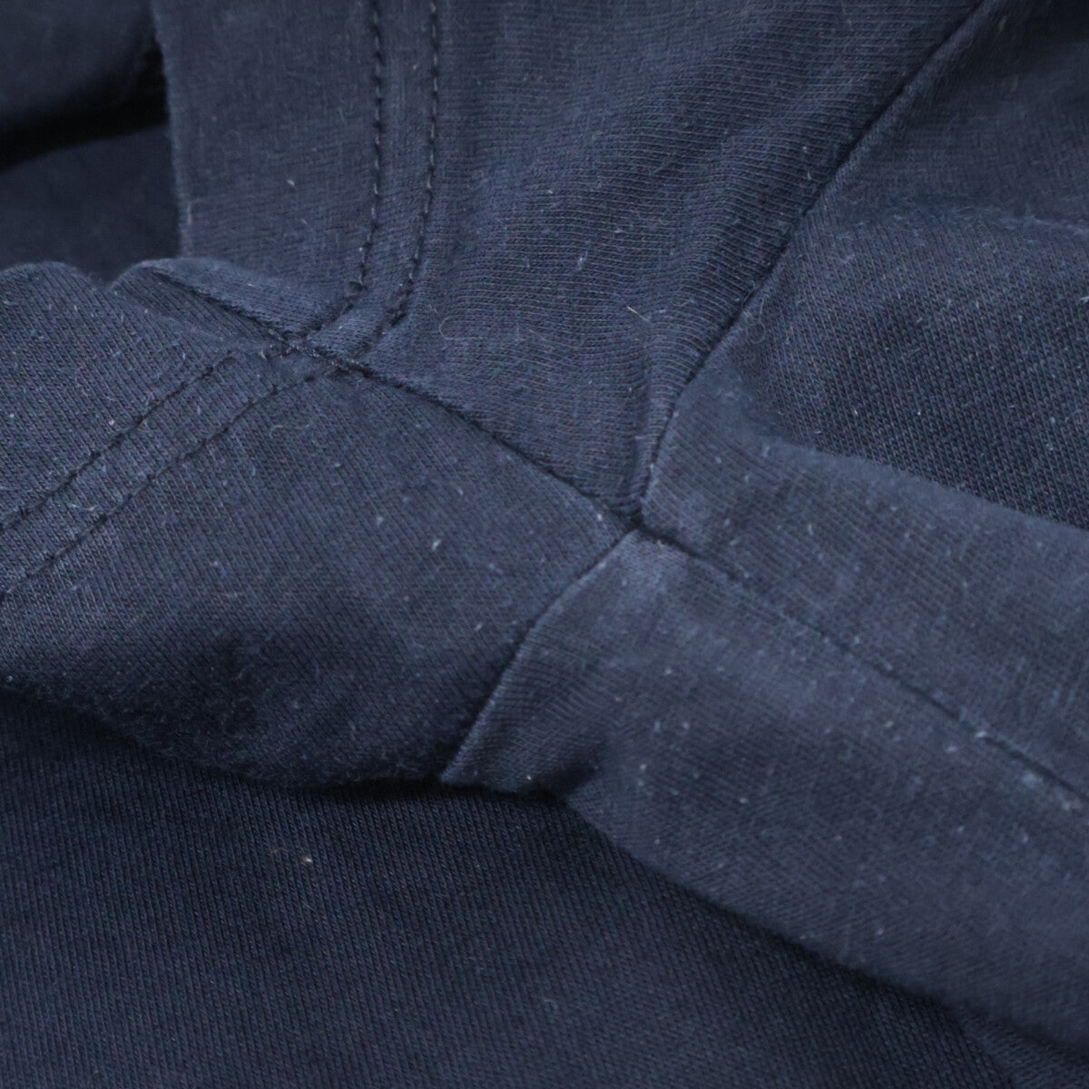 PRADA UMJ492 Navy Triangle Logo Crewneck T-Shirt Top