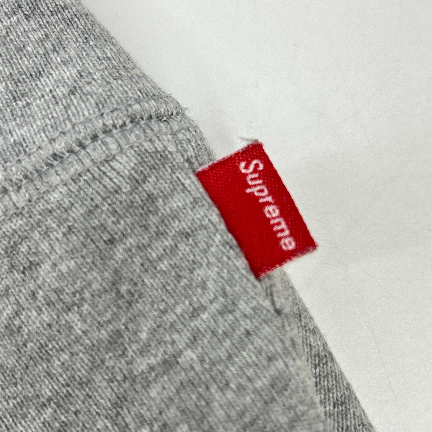 ｸﾞﾚｰ Sﾛｺﾞ 刺繍 ｸﾙｰﾈｯｸ ｽｳｪｯﾄ トップス M メンズ