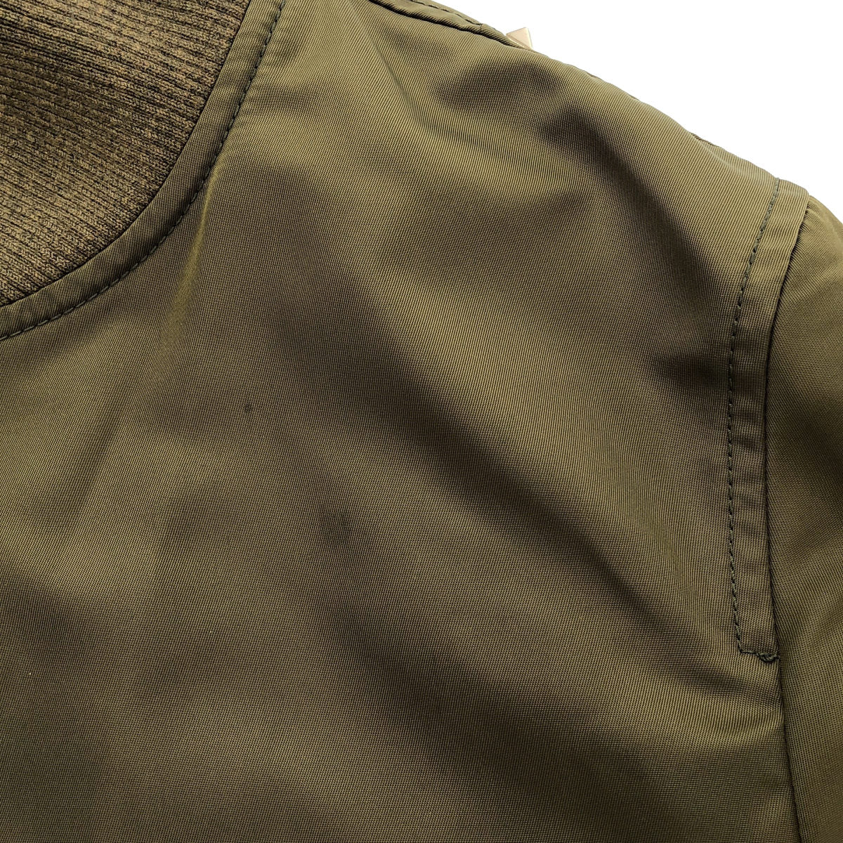 VALENTINO ヴァレンティノ PV3C1162KP カーキ ロックスタッズ MA-1 トップス