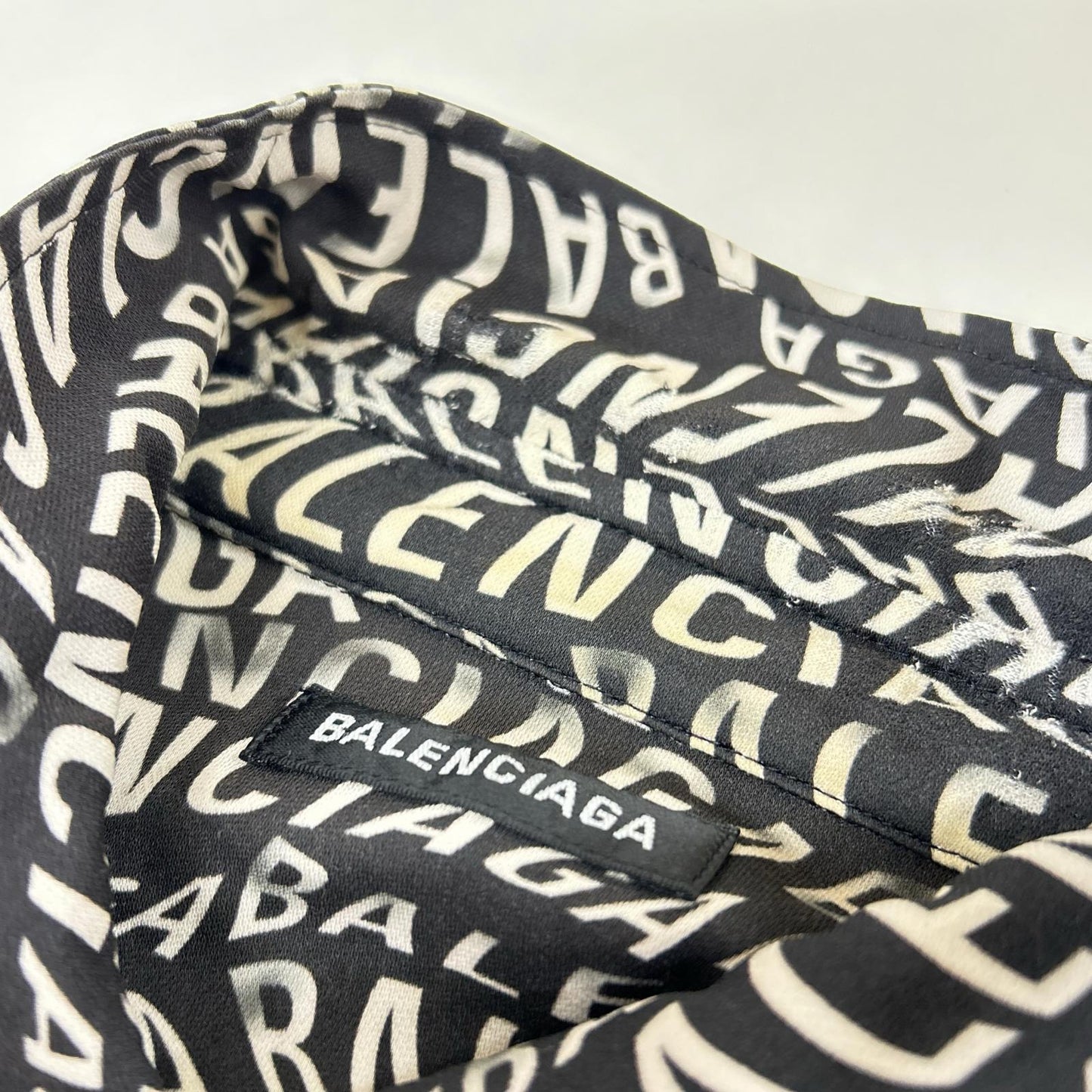BALENCIAGA バレンシアガ 508467 ブラック 総柄ロゴ コットン 長袖シャツ トップス