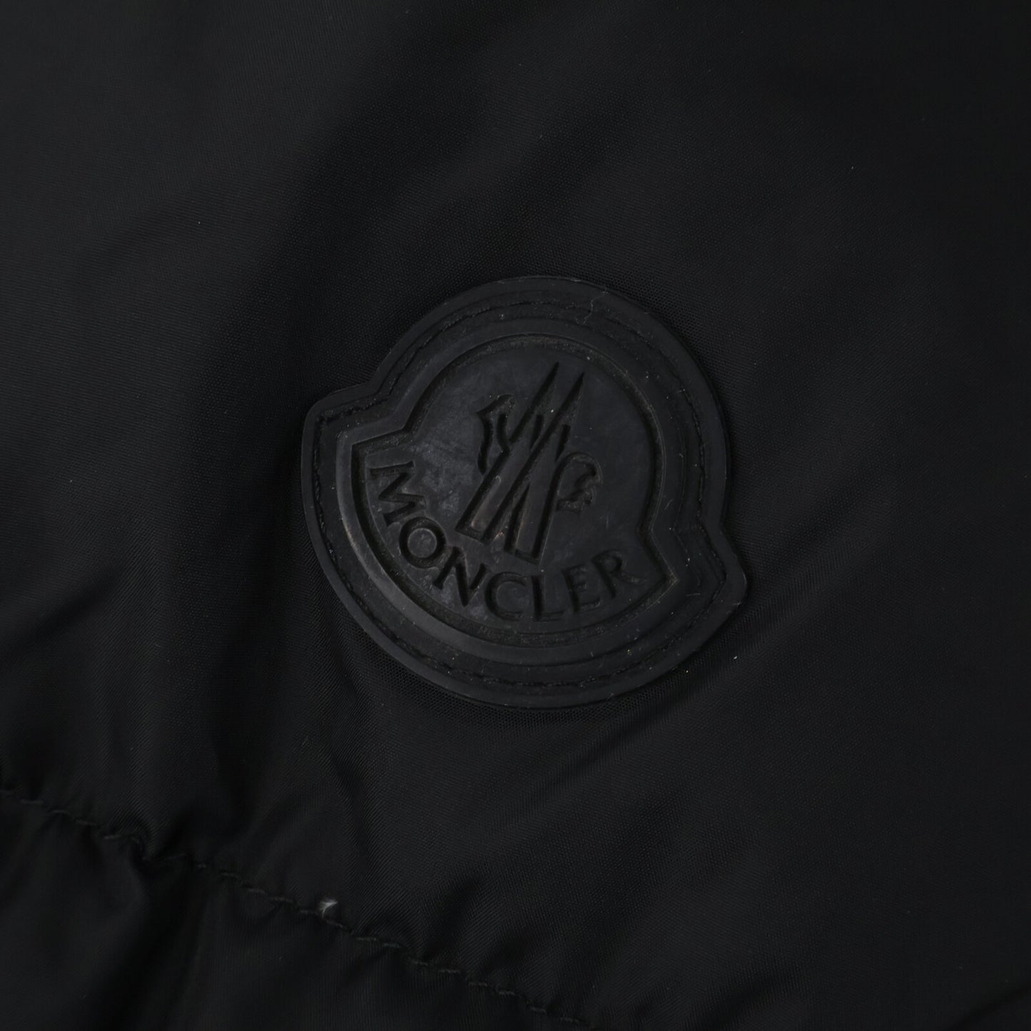 MONCLER モンクレール MONTCLA モンクラ 内側ロゴ刺繍グログランテープ フーディダウンジャケット ジャケット