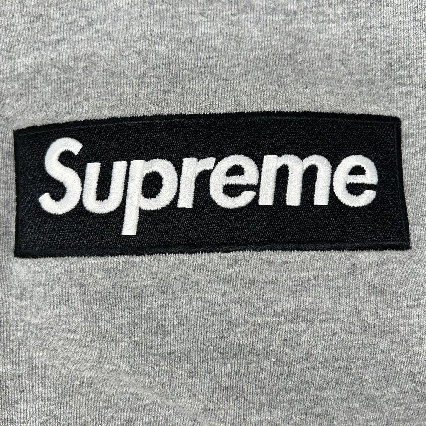 Supreme シュプリーム 22AW グレー Box Logo Crewneck トップス
