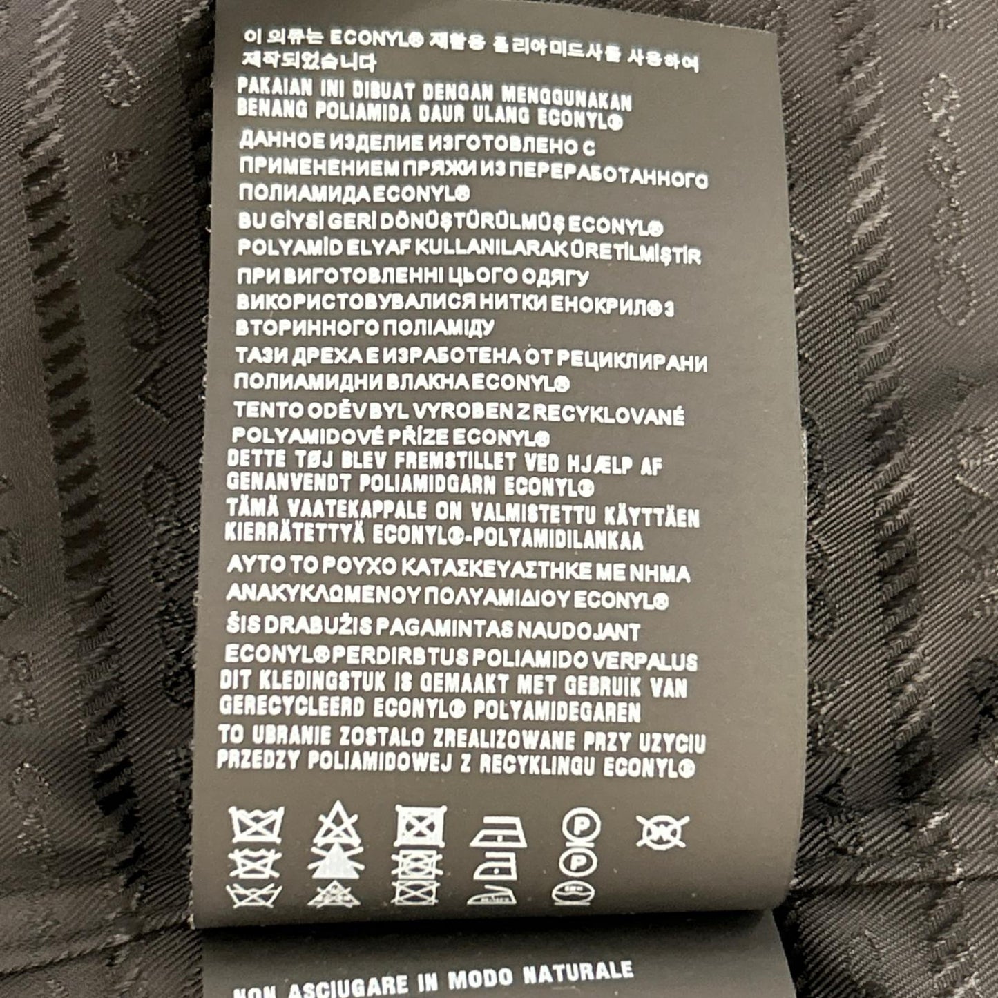 PRADA プラダ 【国内正規】SC620 S222 11FC RE-NYLON トライアングルロゴプレート フロントジップ 半袖シャツ トップス