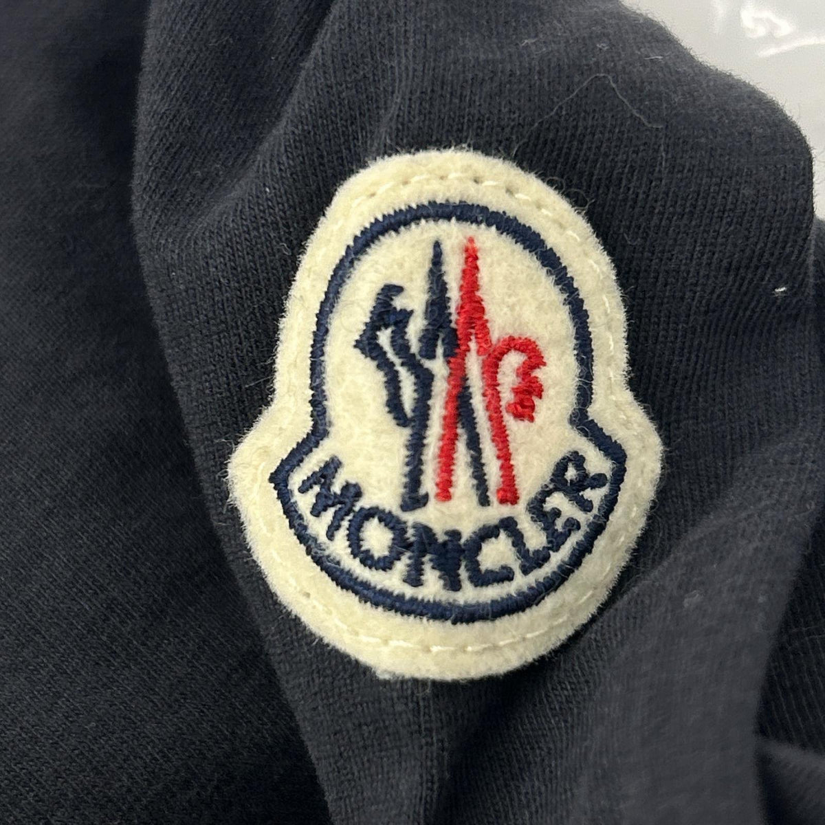 MONCLER モンクレール 【24年製】J20918D00015 LS T-SHIRT ロゴ刺繍 長袖Tシャツ トップス
