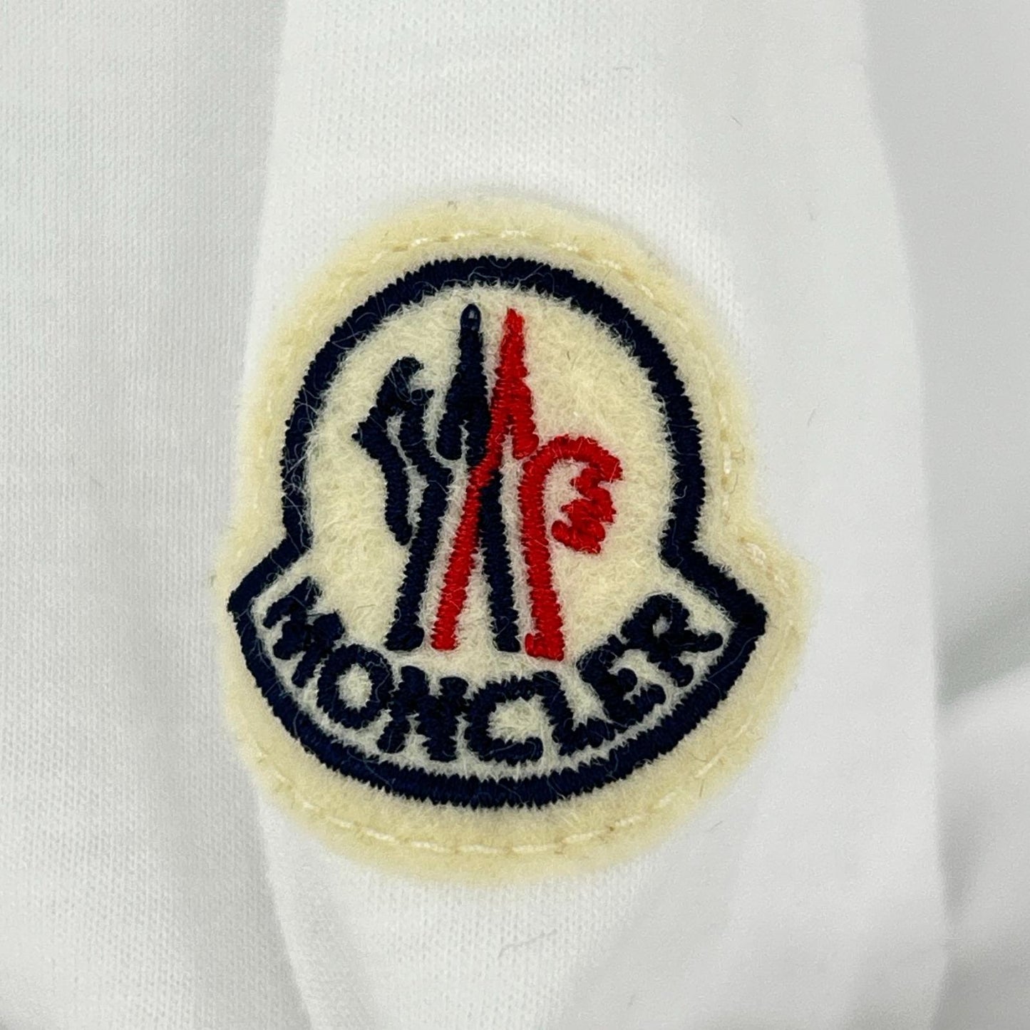 MONCLER モンクレール 24年製 LS J20918D00012 ホワイト バッドマン コットン 長袖Tシャツ トップス