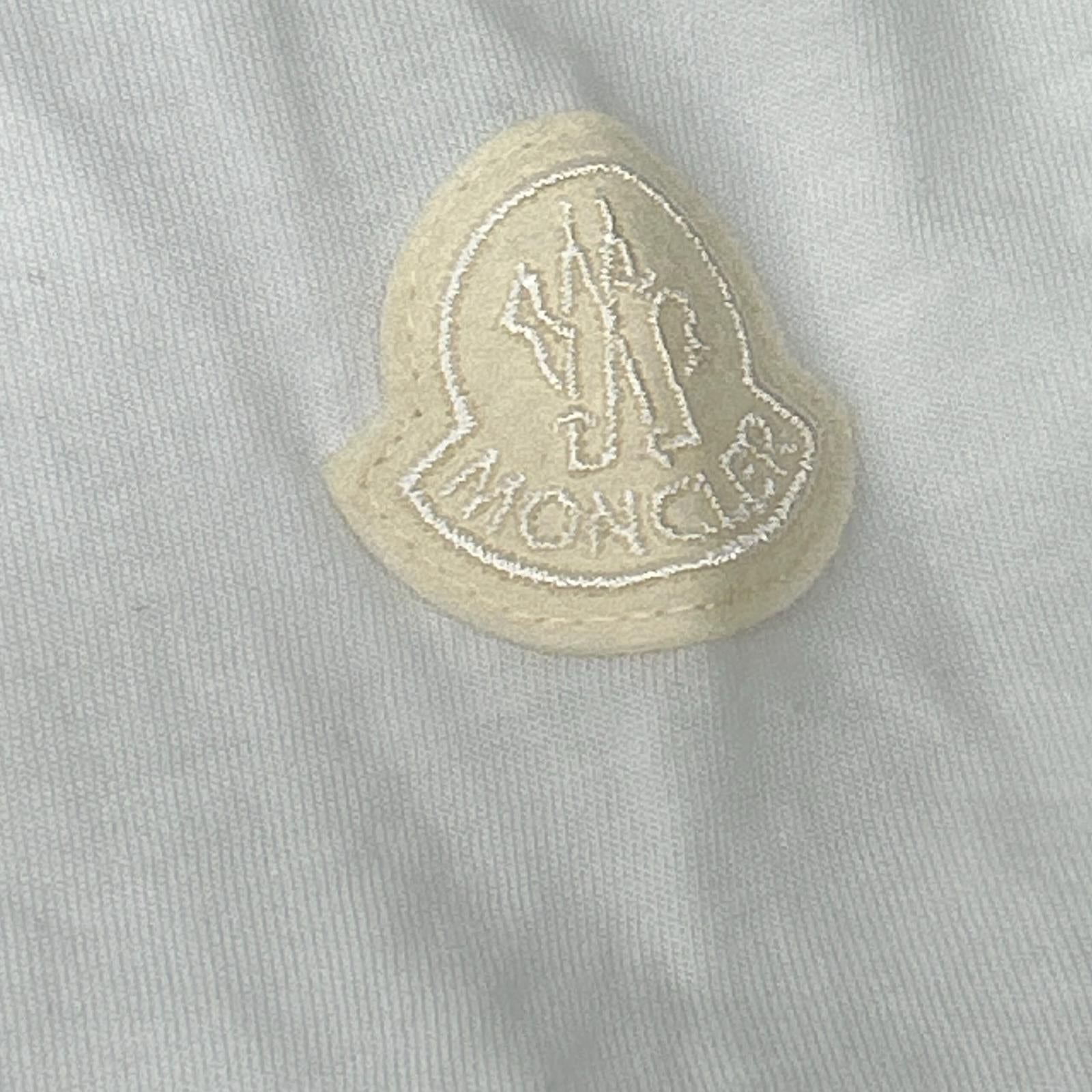 MONCLER モンクレール 23年製 I20918C00055 ホワイト フロントロゴ Tシャツ トップス