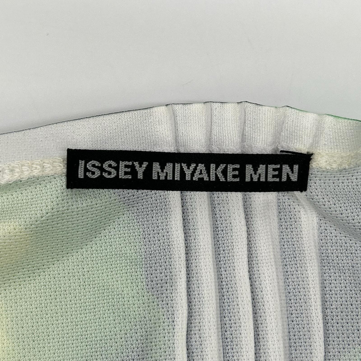 ISSEY MIYAKE MEN イッセイミヤケメン 15SS ME51JK176 グレー×グリーン クラゲモチーフ 半袖Tシャツ トップス