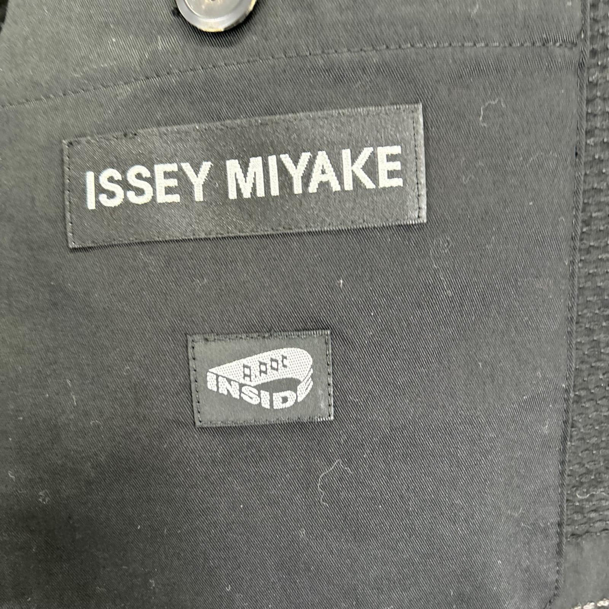 ISSEIMIYAKE A.POC イッセイミヤケエイポック 11AW ME13FD089 ブラック 刺しゅう テーラードジャケット ジャケット