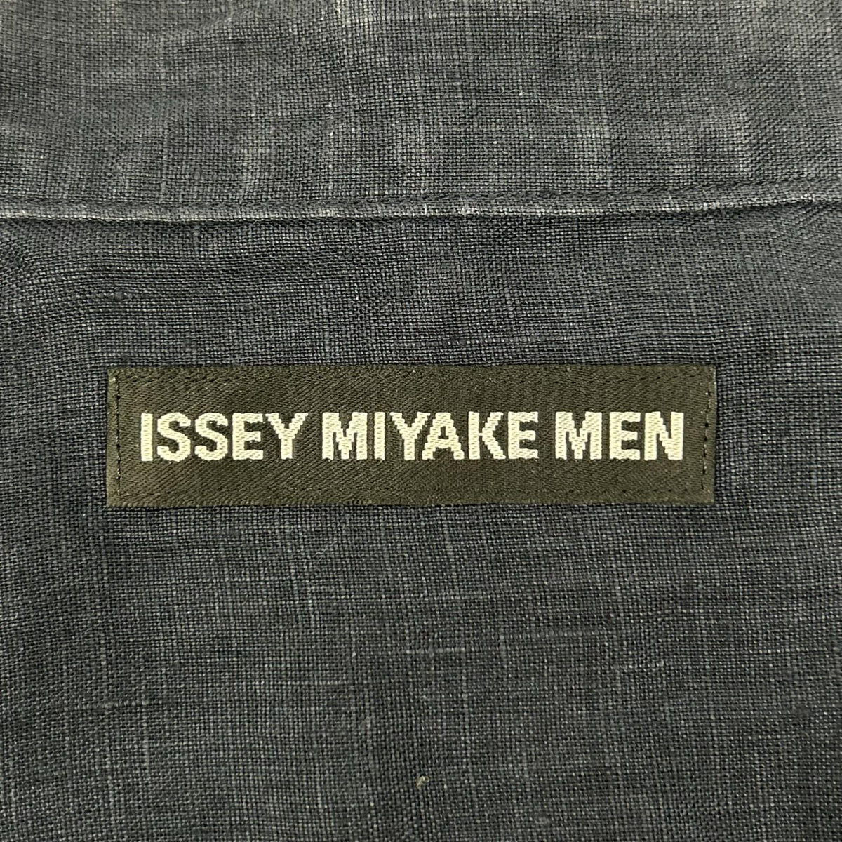 ISSEY MIYAKE MEN イッセイミヤケメン ME51FJ089 ネイビー バンドカラー フロント切り替え リネン 長袖シャツ トップス