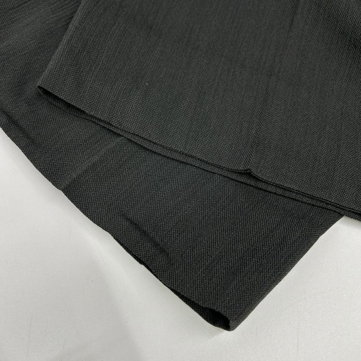 ISSEY MIYAKE MEN イッセイミヤケメン ME21FF069 グレー シワ加工 ボトムス ボトムス
