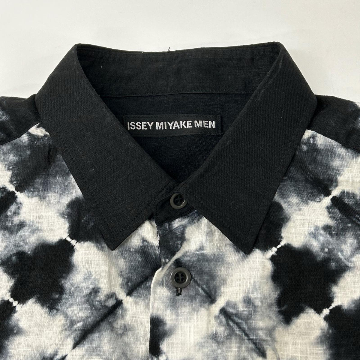 ISSEY MIYAKE MEN イッセイミヤケメン 99ss　ME91FJ115 ブラック 板染めポケットシャツ トップス