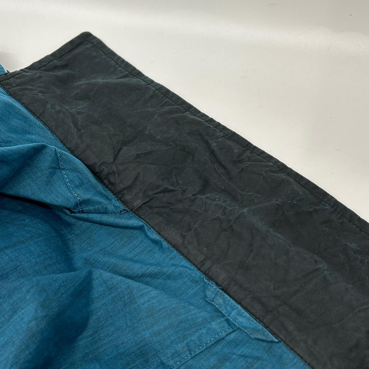 ISSEY MIYAKE MEN イッセイミヤケメン 14AW ME43FA044 ブラック×ブルー シワ加工 ジャケットコート コート