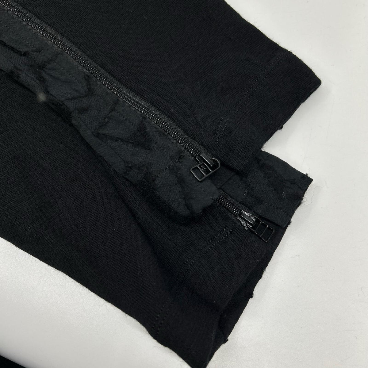 ISSEY MIYAKE MEN イッセイミヤケメン 18SS ブラック ME81FF238 ネットカット ジャカード デザイン テーパードパンツ ボトムス
