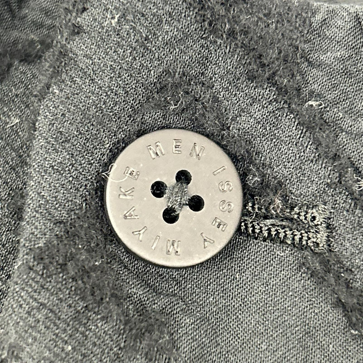 ISSEY MIYAKE MEN イッセイミヤケメン 18SS ブラック ME81FF238 ネットカット ジャカード デザイン テーパードパンツ ボトムス
