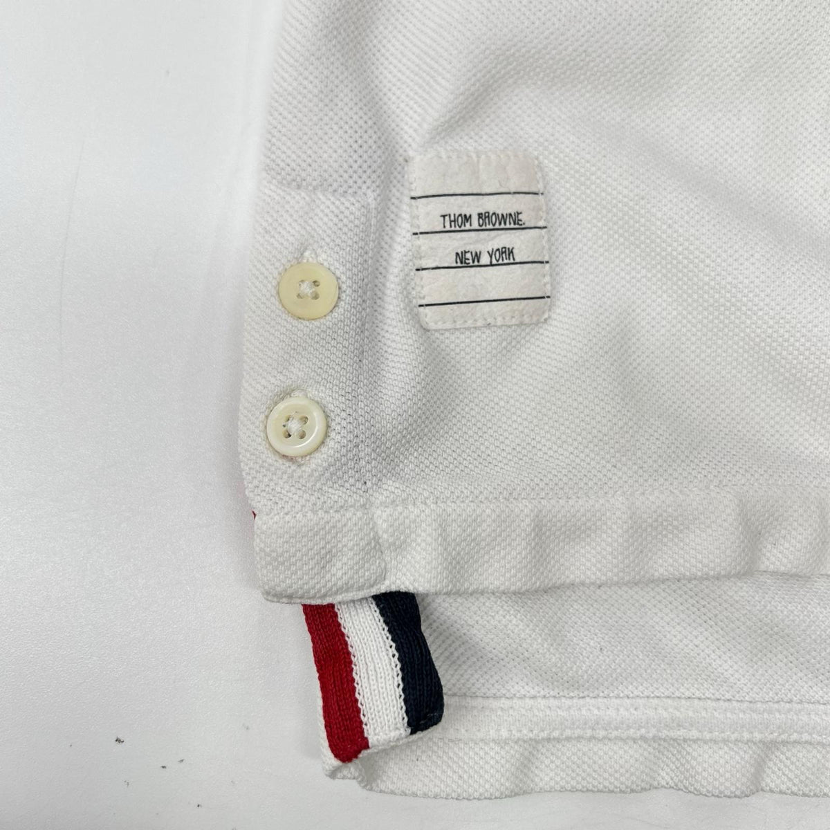 THOM BROWNE トムブラウン FJS013A-00050100 サイドボタン バックストライプ Tシャツ トップス