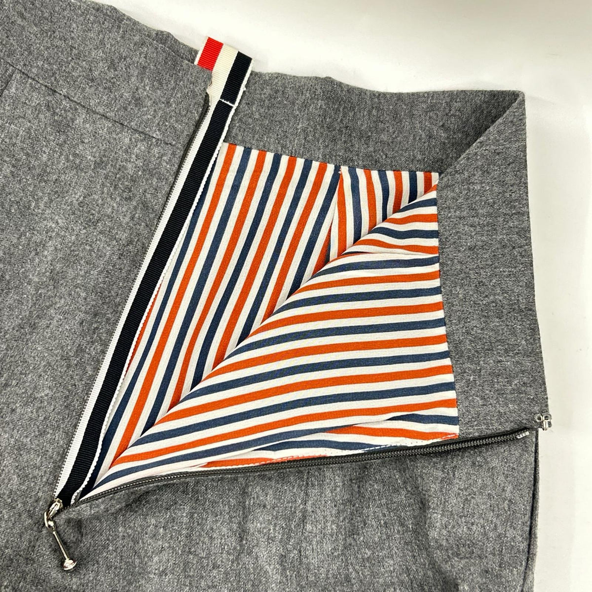 THOM BROWNE トムブラウン FGC738A-00021035 グレー ウール ロング フレアスカート スカート