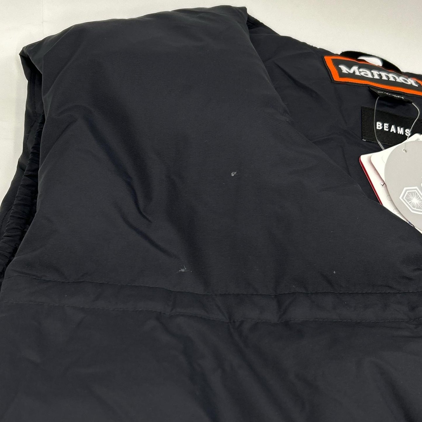 Marmot マーモット TOMQJL45BB BEAMS別注 ﾌﾞﾗｯｸ ﾏｸﾞﾈｯﾄﾀﾞｳﾝﾍﾞｽﾄ ベスト L