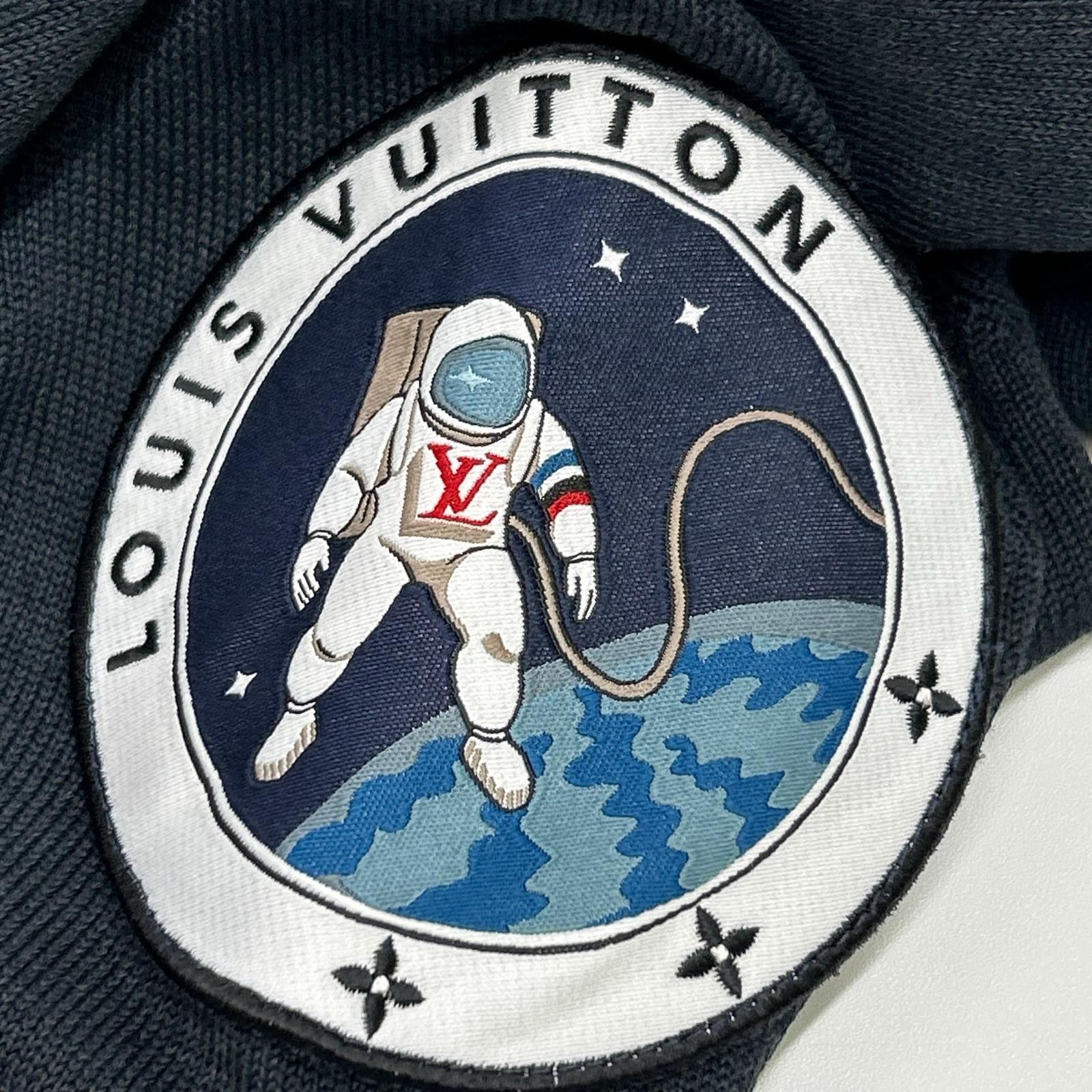 LOUIS VUITTON 路易威登 HGN06W 19年 黑色 徽章设计 长袖Polo衫 上衣