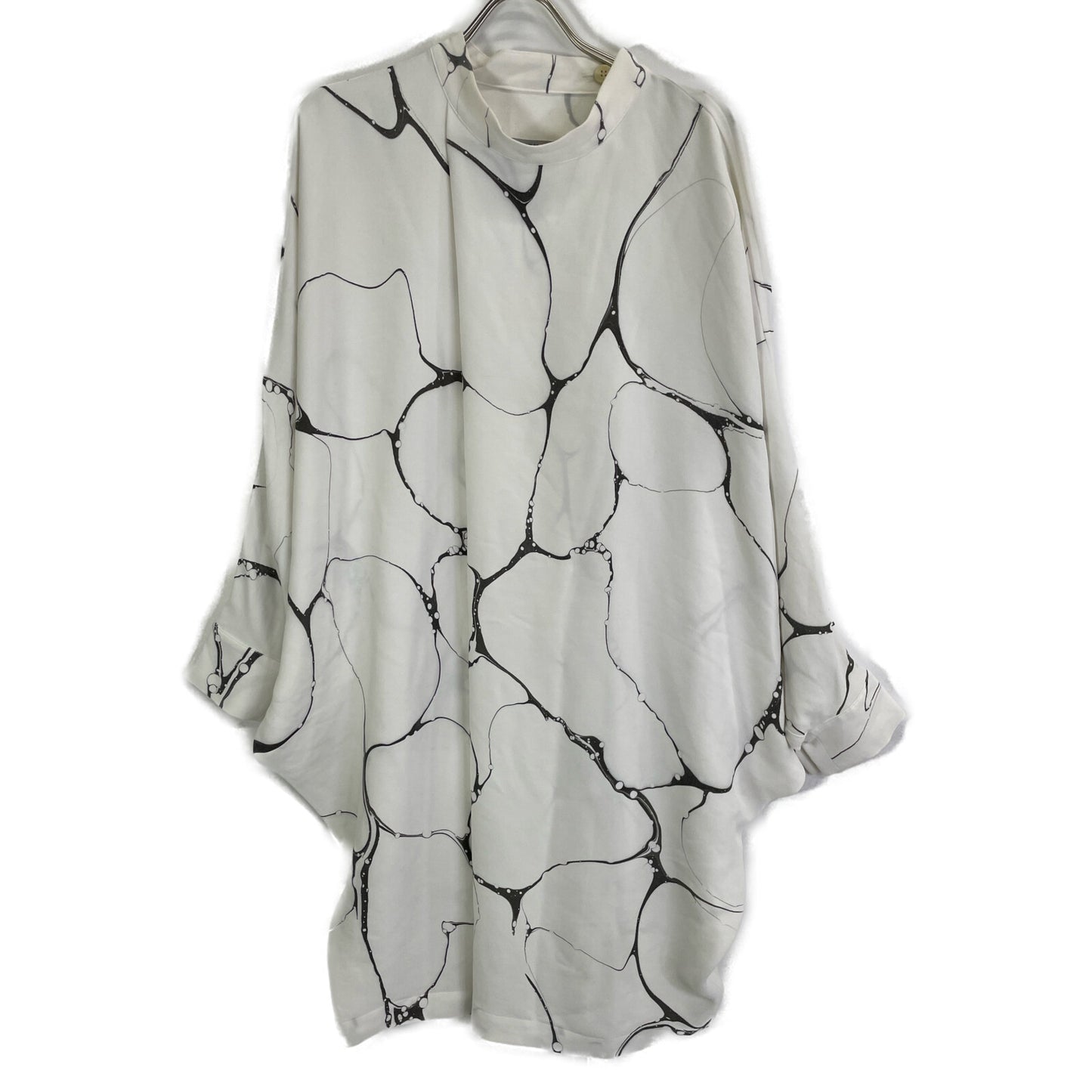 ISSEY MIYAKE イッセイミヤケ ﾎﾜｲﾄ IM13FH012 ｲｶｺｰﾄ ﾜﾝﾋﾟｰｽ　ﾊﾞﾝﾀﾞﾅ付 ワンピース 2 レディース