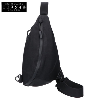 KEEP PURSUING KEEP PURSUING [Excellent condition] Nylon body bag for men