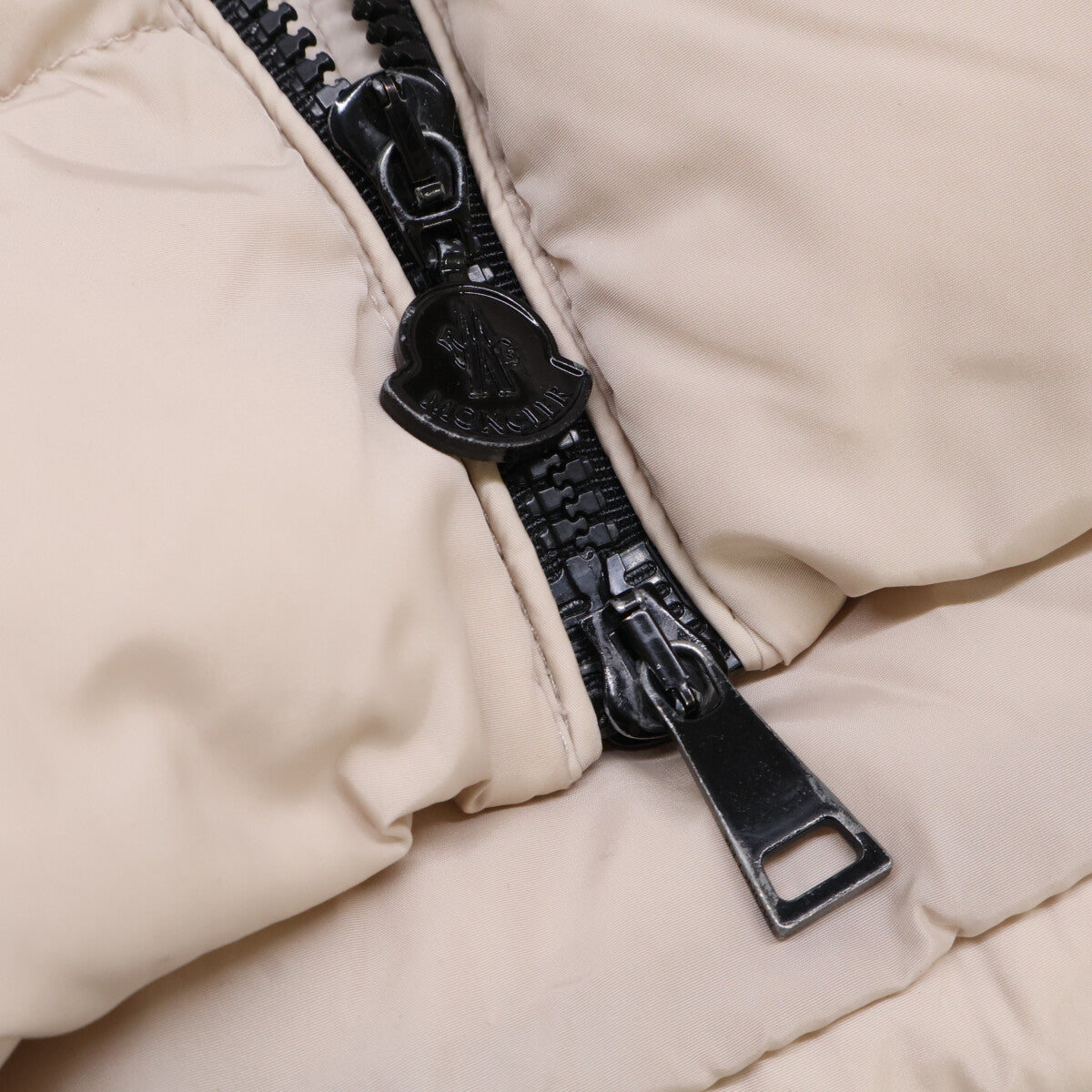 MONCLER モンクレール A20934982025 GENEVRIETTE ベルト/ファー付 フーディダウン コート