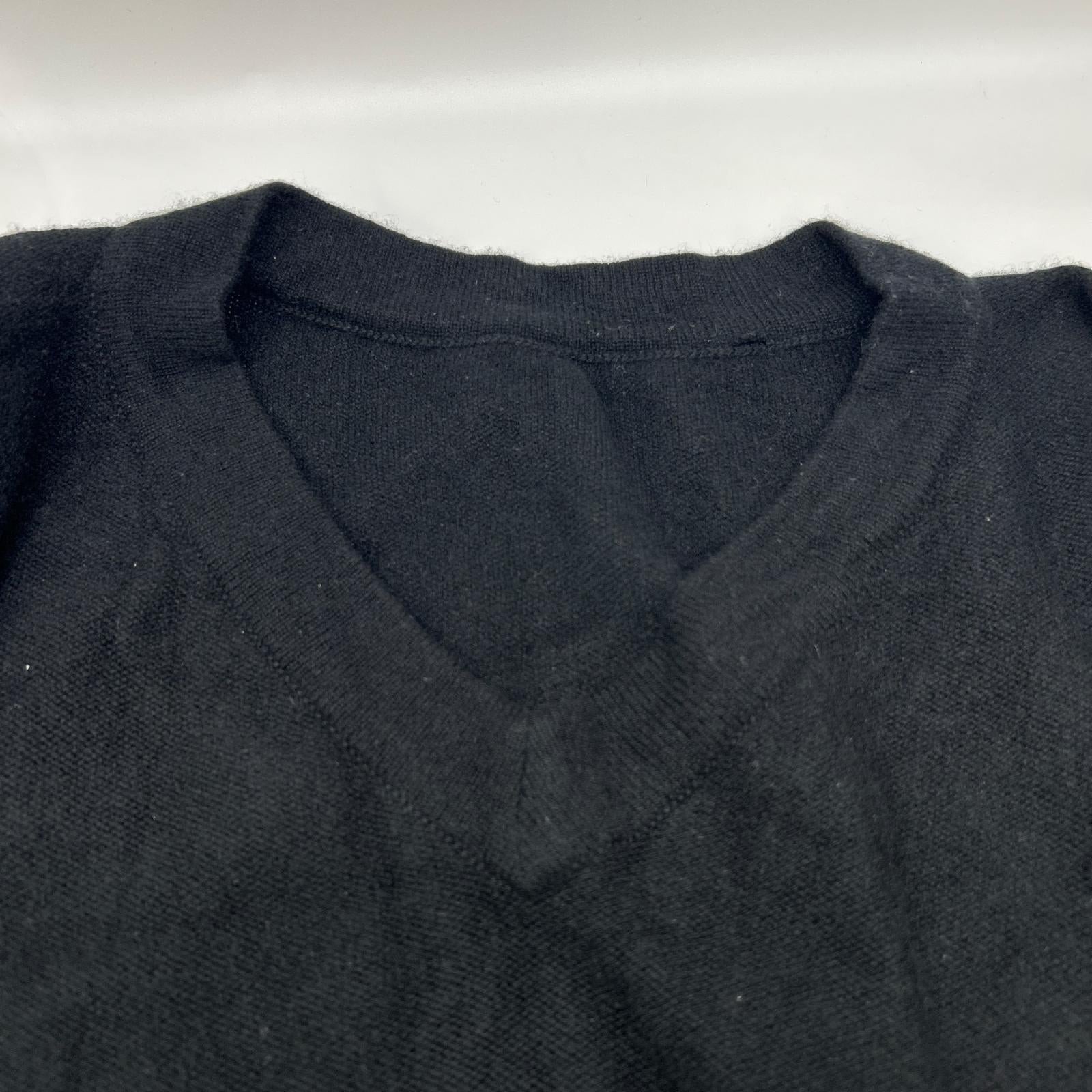 ISSEY MIYAKE IM63KT004 Black Cashmere V-Neck Knit Sweater Tops