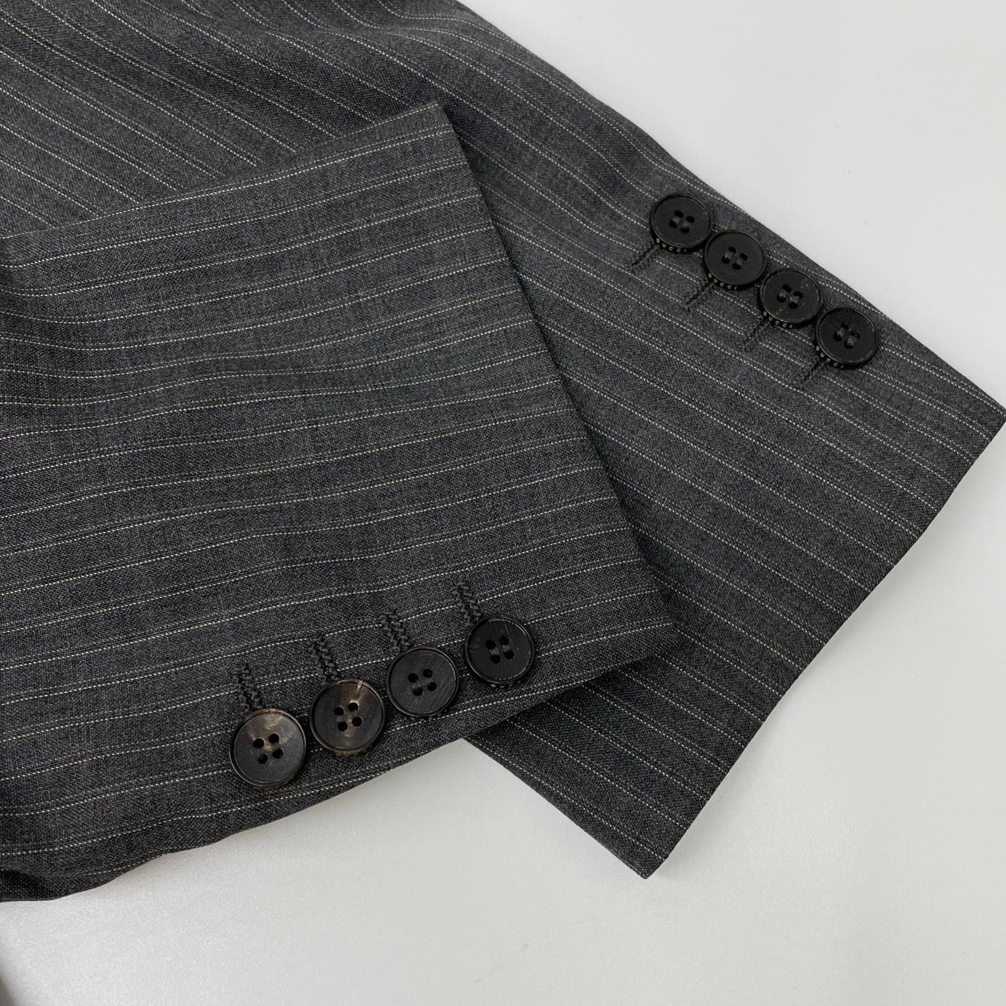 GUCCI グッチ グレー ウール ストライプ シングル 3B スーツ スーツ セットアップ