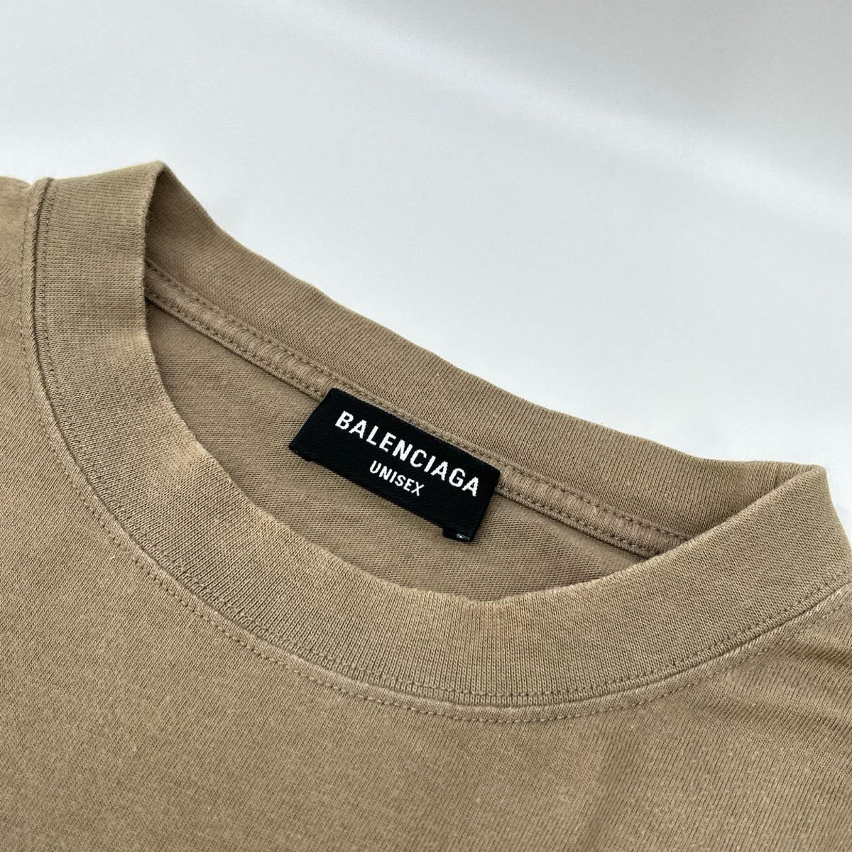 BALENCIAGA バレンシアガ 612966 21年製 ベージュ ロゴ Tシャツ トップス
