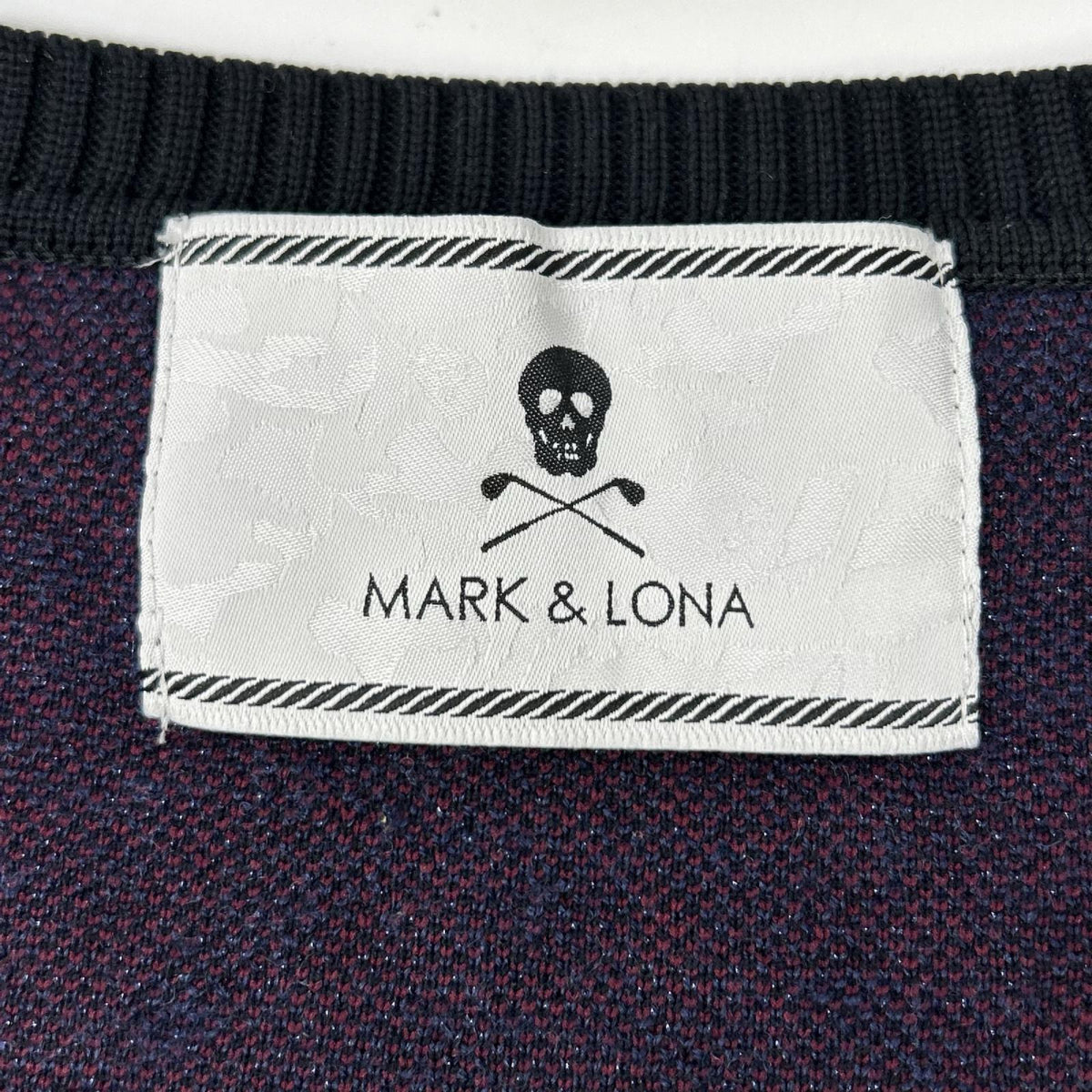 MARK&LONA マークアンドロナ ML-18W-B04 ネイビー スター Vネック ニットプルオーバー トップス